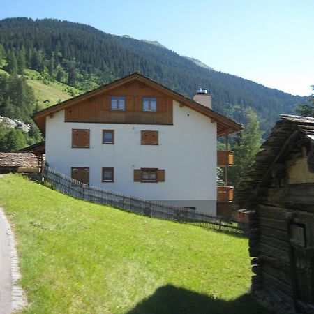 Dachwohnung Unterem Hoereli Vals Exterior foto